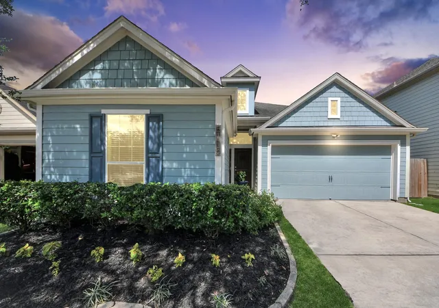 Photo 1 of Single family home for sale at 5115 Carson Hl Ln, Houston, TX 77092 | MLS# 10899206 | Listing updated on 2026-09-12