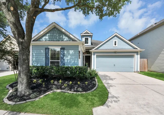 Photo 2 of Single family home for sale at 5115 Carson Hl Ln, Houston, TX 77092 | MLS# 10899206 | Listing updated on 2026-09-12