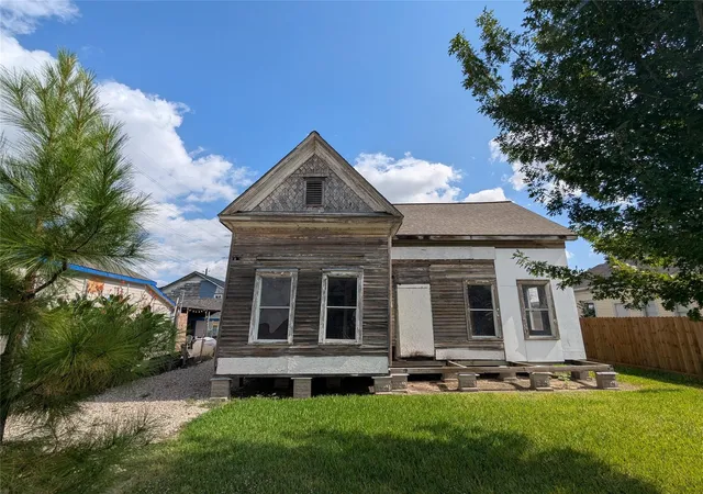 image of 2022 Gano St, Houston, TX 77009 | MLS# 13361345
