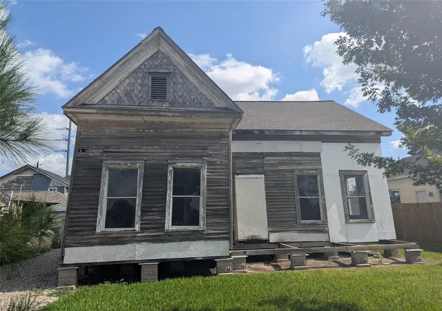 image of 2022 Gano St, Houston, TX 77009 | MLS# 13361345