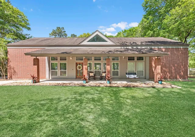 1st image of 715 Commons Lakeview Dr, Huffman, TX 77336 | MLS# 43123863