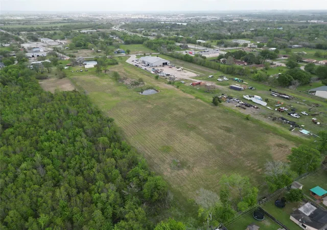 Photo 3 of Single family home for sale at 2319 W Cedar Byp Lynchburg Rd, Baytown, TX 77521 | MLS# 35999893 | Listing updated on 2026-09-04