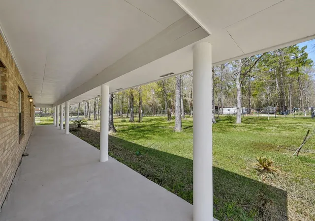 3rd image of 121 Magnolia Blvd, New Caney, TX 77357 | MLS# 83270526