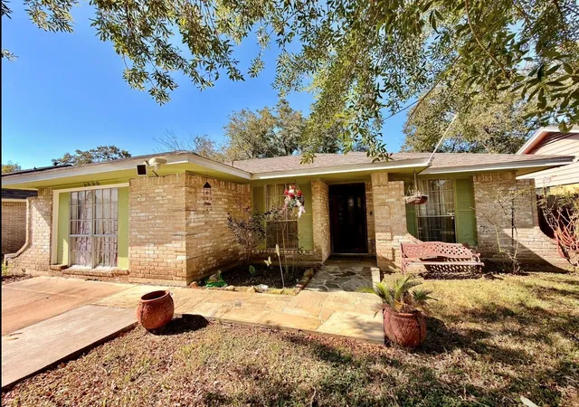 1st image of 6406 Tall Willow Dr, Houston, TX 77088 | MLS# 48654360