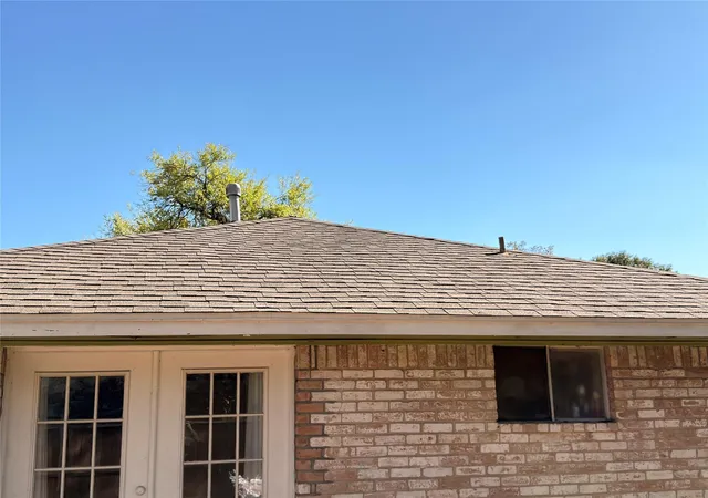 3rd image of 6406 Tall Willow Dr, Houston, TX 77088 | MLS# 48654360