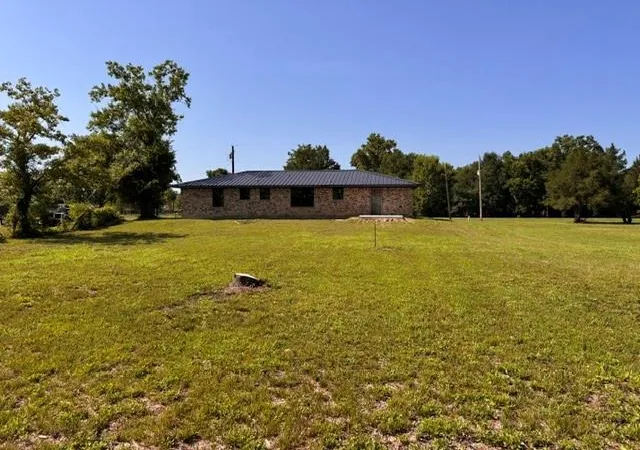 Photo 3 of Single family home for sale at 101 Smilie Xing, Angleton, TX 77515 | MLS# 10014934 | Listing updated on 2026-09-16