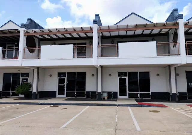 2nd image of 9788 Clarewood Dr #106, Houston, TX 77036 | MLS# 25314452