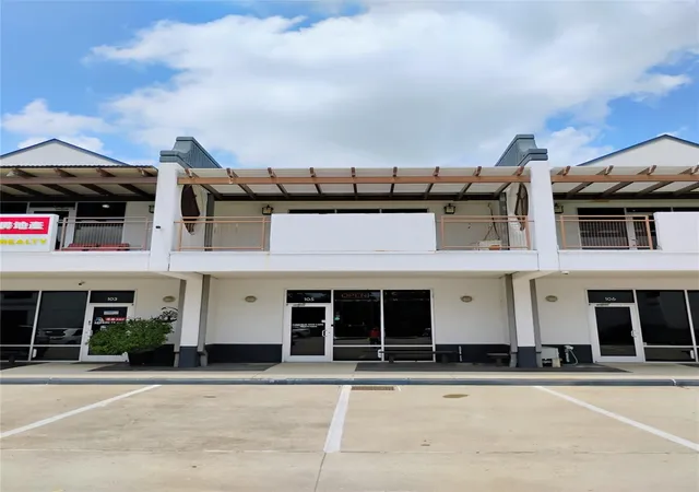 Photo 3 of Townhouse for sale at 9788 Clarewood Dr #106, Houston, TX 77036 | MLS# 25314452 | Listing updated on 2026-04-05
