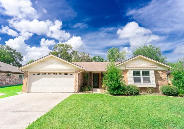 1st image of 5105 Apple Springs Dr, Pearland, TX 77584 | MLS# 19021356