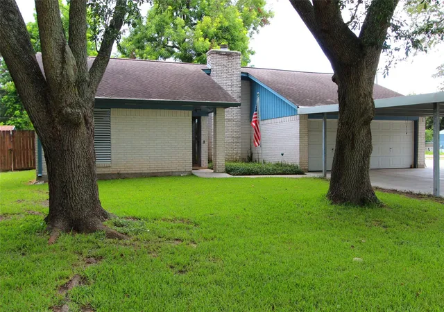 Homes for sale in Alvin, TX | 1704 Redwood Cir, Alvin, TX 77511 | MLS# 83722148