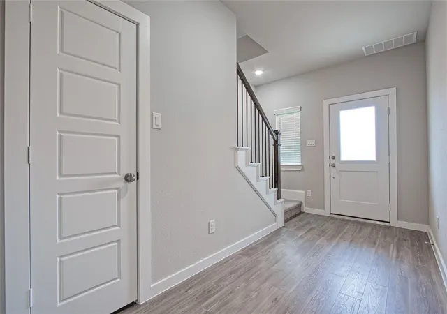3rd image of 3327 Trail View Dr, Rosenberg, TX 77471 | MLS# 83081527