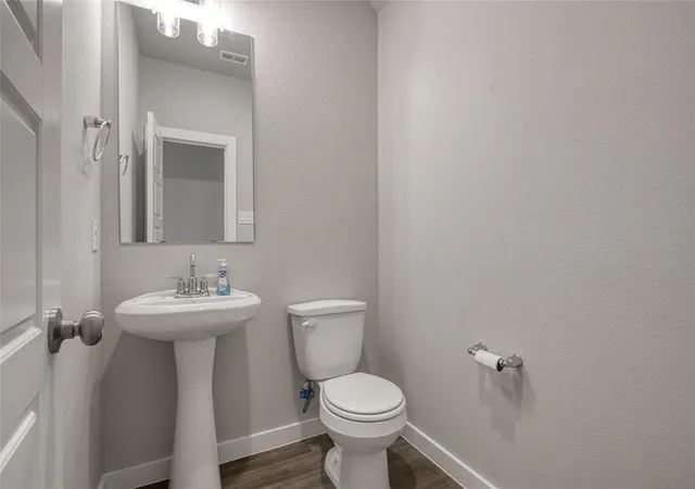 4th image of 3327 Trail View Dr, Rosenberg, TX 77471 | MLS# 83081527