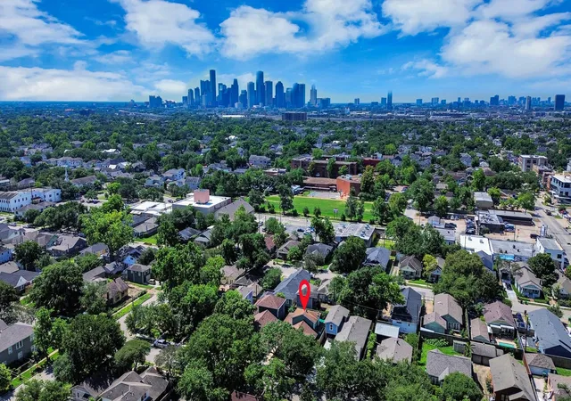 2nd image of 1114 W Cottage St, Houston, TX 77009 | MLS# 8234063