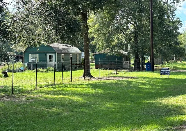 Photo 2 of Sale Pending at 21105 Petty Walker Rd, Conroe, TX 77306 | MLS# 27304679 | Listing updated on 2026-04-06