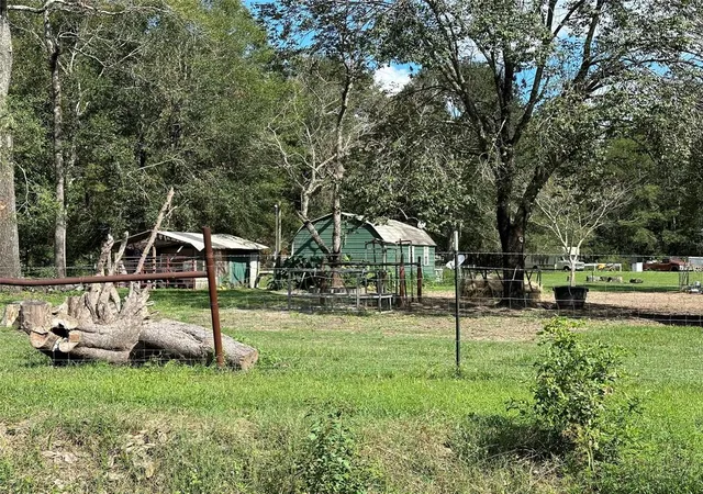 Photo 4 of Sale Pending at 21105 Petty Walker Rd, Conroe, TX 77306 | MLS# 27304679 | Listing updated on 2026-04-06