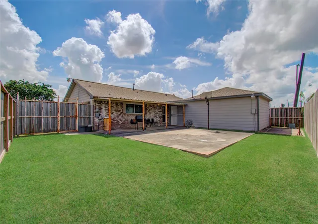 32nd image of 930 Centerwood Dr, Houston, TX 77013 | MLS# 95660480