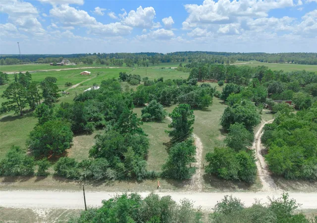 1st image of 0 Tbd Davis Rd, Huntsville, TX 77320 | MLS# 8256748