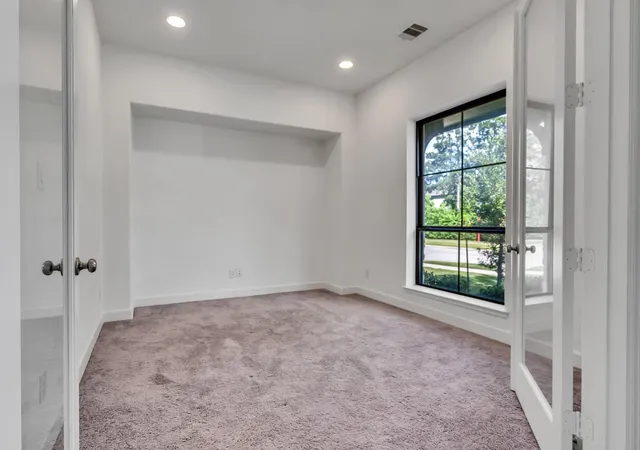 3rd image of 9011 Charmond Ln, Magnolia, TX 77354 | MLS# 35739751