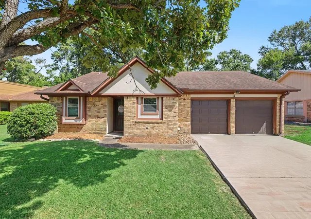 Photo 3 of Single family home for sale at 9911 El Chaco St, Baytown, TX 77521 | MLS# 96722903 | Listing updated on 2026-10-21