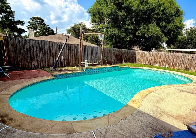 Photo 3 of Single family home for sale at 9114 Smokehollow Dr, Houston, TX 77064 | MLS# 54885397 | Listing updated on 2026-09-08
