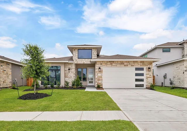 Photo 1 of Single family home for sale at 1908 Drover Ln, Rosenberg, TX 77471 | MLS# 12619614 | Listing updated on 2026-09-16