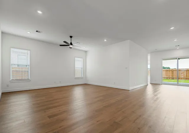 Photo 4 of Single family home for sale at 1908 Drover Ln, Rosenberg, TX 77471 | MLS# 12619614 | Listing updated on 2026-09-16