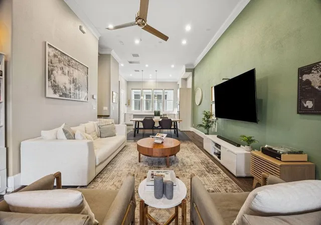 Photo 2 of Townhouse for sale at 808 Cage St, Houston, TX 77020 | MLS# 28666240 | Listing updated on 2026-07-28