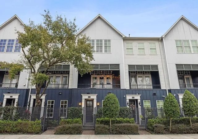 Photo 3 of Townhouse for sale at 808 Cage St, Houston, TX 77020 | MLS# 28666240 | Listing updated on 2026-07-28