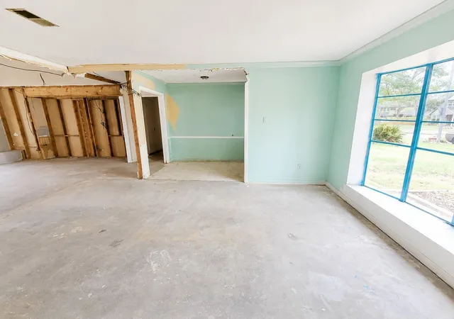 Photo 4 of Single family home for sale at 5118 Lawn Arbor Dr, Houston, TX 77066 | MLS# 7509240 | Listing updated on 2026-09-14