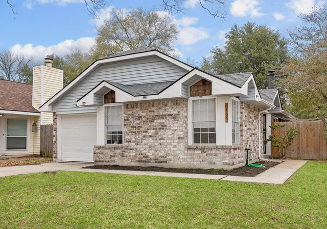 Photo 4 of Sale Pending at 9306 Crescent Moon Dr, Houston, TX 77064 | MLS# 65545941 | Listing updated on 2026-09-17
