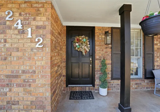 Photo 3 of Single family home for sale at 2412 Airline Dr, Brenham, TX 77833 | MLS# 70476061 | Listing updated on 2026-08-29