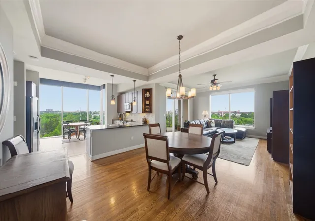 Photo 3 of Condo for sale at 3333 Allen Pkwy #709, Houston, TX 77019 | MLS# 63759051 | Listing updated on 2026-09-10