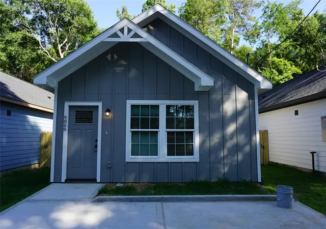 Photo 1 of Single family home for sale at 10002 Calendar St, Willis, TX 77318 | MLS# 76554220 | Listing updated on 2026-07-15