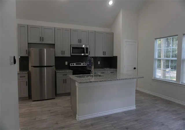 Photo 4 of Single family home for sale at 10002 Calendar St, Willis, TX 77318 | MLS# 76554220 | Listing updated on 2026-07-15