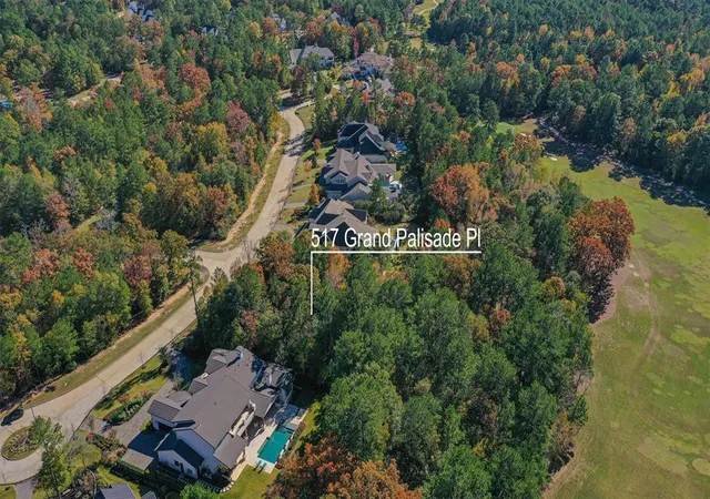 Photo 14 of Sale Pending at 517 Grand Palisade Pl, Montgomery, TX 77316 | MLS# 6508772 | Listing updated on 2025-06-13
