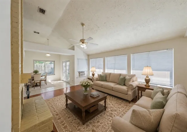 3rd image of 11918 Westwold Dr, Tomball, TX 77377 | MLS# 52021109