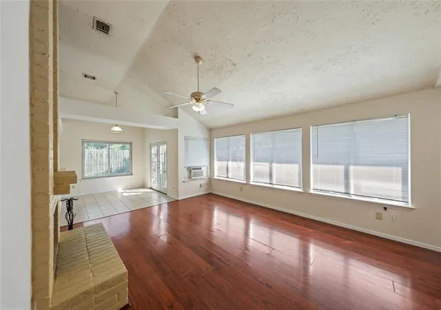 4th image of 11918 Westwold Dr, Tomball, TX 77377 | MLS# 52021109