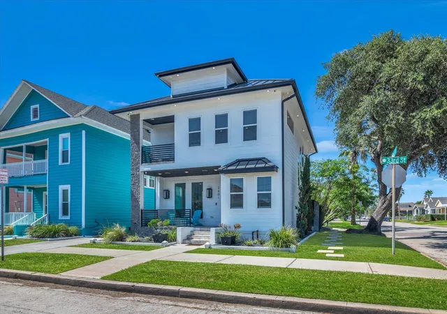 Photo 1 of Single family home for sale at 2401 33rd Street, Galveston, TX 77550 | MLS# 64384757 | Listing updated on 2026-09-19