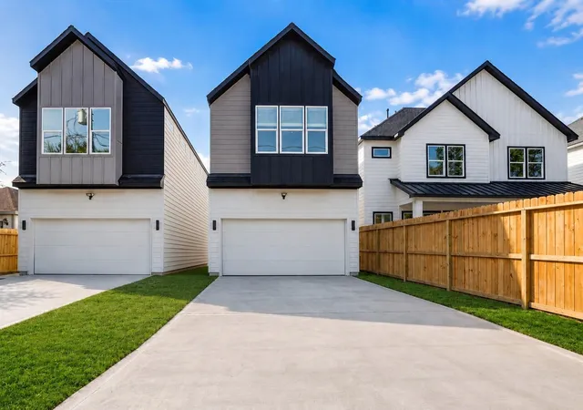 Photo 2 of Single family home for sale at 9117 Henrietta St #A, Houston, TX 77088 | MLS# 58813330 | Listing updated on 2026-08-24