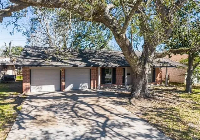 14th image of 1840 El Mar Ln, Seabrook, TX 77586 | MLS# 62935228