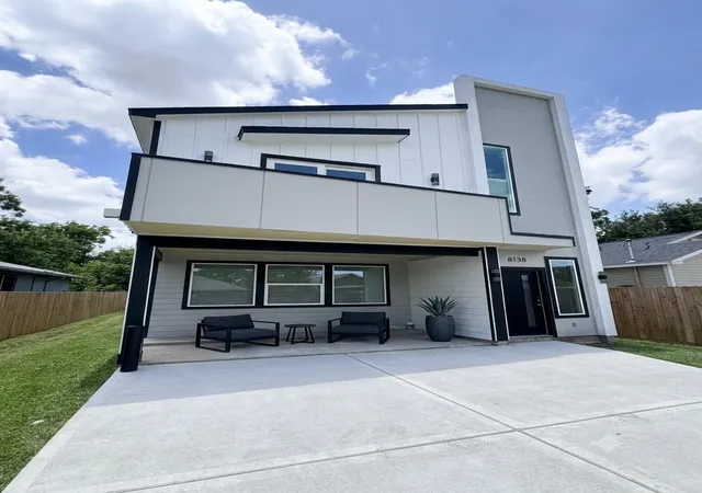 Photo 2 of Sale Pending at 8138 Howton St, Houston, TX 77028 | MLS# 90820835 | Listing updated on 2026-09-05
