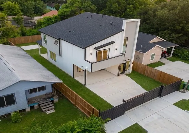Photo 3 of Sale Pending at 8138 Howton St, Houston, TX 77028 | MLS# 90820835 | Listing updated on 2026-09-05