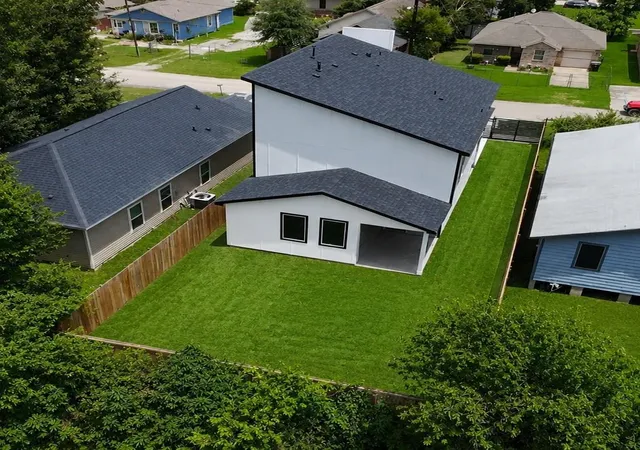 Photo 4 of Sale Pending at 8138 Howton St, Houston, TX 77028 | MLS# 90820835 | Listing updated on 2026-09-05