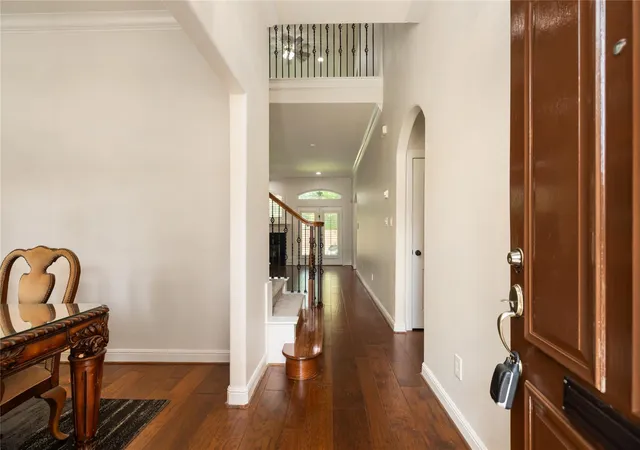 Photo 3 of Single family home for sale at 9406 Bevlyn Dr, Houston, TX 77025 | MLS# 10063292 | Listing updated on 2026-09-19