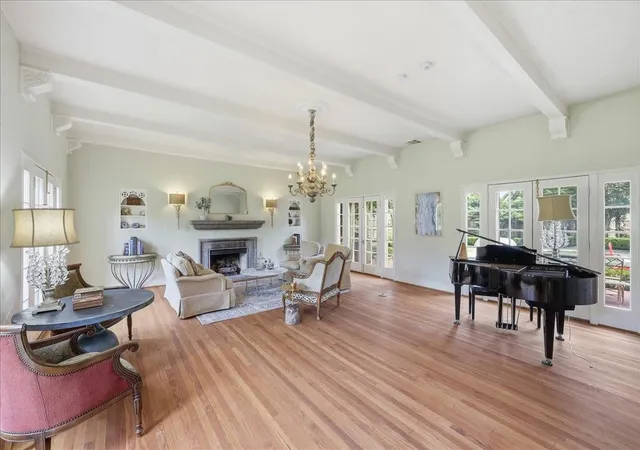 Photo 3 of Single family home for sale at 103 W Caldwood Dr, Beaumont, TX 77707 | MLS# 7693778 | Listing updated on 2026-07-24