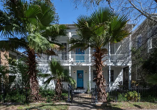 Photo 1 of Single family home for sale at 2622 Ursuline St, Galveston, TX 77550 | MLS# 5844754 | Listing updated on 2026-09-20