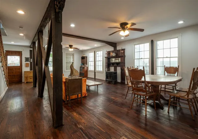 Photo 4 of Single family home for sale at 2622 Ursuline St, Galveston, TX 77550 | MLS# 5844754 | Listing updated on 2026-09-20
