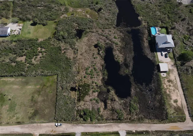 Photo 4 of Land for sale at 2933 S Sonny Ln, Galveston, TX 77554 | MLS# 48007517 | Listing updated on 2026-08-25