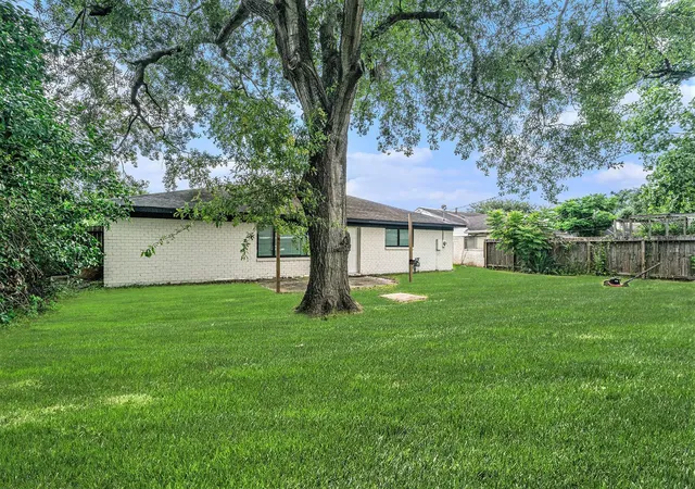 4th image of 12215 Hillcroft St, Houston, TX 77035 | MLS# 53791807