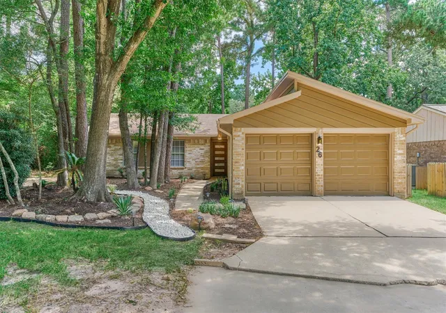 Photo 1 of Single family home for sale at 26 W Broken Oak Ct, The Woodlands, TX 77381 | MLS# 60289150 | Listing updated on 2026-09-14